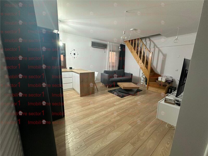 Str. Vestei, apartament 3 camere spre inchiriere cu terasa.